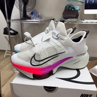 Nike air zoom tempo next% flyease