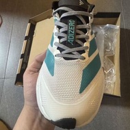 Adidas Adizero Boston 11 跑鞋