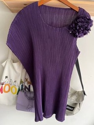 品牌 KAWAKUBO 三宅一生 風 紫色造型 皺折上衣  特價