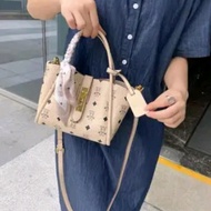 BP2 bear bucket medium bag 80083