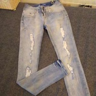 Bershka激瘦牛仔褲