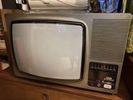 懷舊中古日立21吋木紋CRT 電視 道具擺設 模擬廣播已經不能接收 不議價