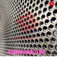 50x50 Cm, 35x50 cm, 36x50, 58x42, 37x94, 35x67 40x36, 45x45, 35x56, 26x41, 43.5 x 43.5cm, 34.5x51.5 