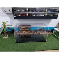 1:18 scale diecast acrylic