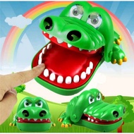 FUNNY CROCODILE JAW TOOTH FINGER BITE TOY