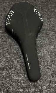 Fizik R7 公路車椅墊