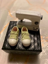 迷你玩具鞋及衣車