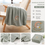 Moon Rabbit Embroidered Towel 60x120 cm