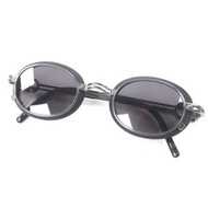 品相極佳的 Jean-Paul Gaultier 復古飛行員太陽眼鏡，黑色槍灰色鏡框搭配黑色鏡片。日本製造。