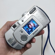 กล้องถ่ายรูปดิจิตอล Sony Cyber-Shot DSC P50 (สินค้า มือ2 สภาพดี)