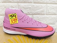 Nike（平底足球鞋）