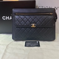 近全新 稀有 Chanel #雙色Logo#保值款羊皮手拿 文件公事包