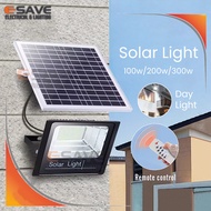 LED Outdoor Solar Flood Light IP67 Rating Remote Control Spotlight