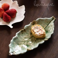 Leaf plate size 26cm*11cm*3.7cm
