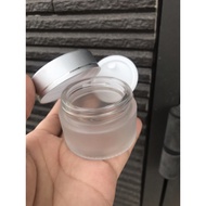 Jar with lid, liqucd jar