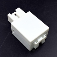 New Hazard Warning Flasher Relay Fit For Mazda 6 MPV GJ6A66830 3211224320