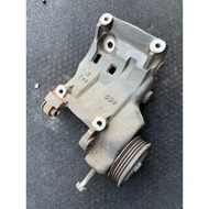 GRAN MAX S402 3SZ AIRCOND COMPRESSOR BRACKET USED JAPAN