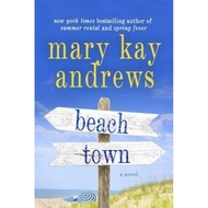 [English - 100% Original] - Beach Town by Mary Kay Andrews (US edition, paperback)