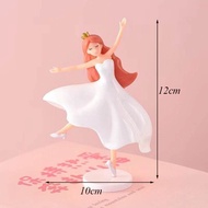 Bakery accessories Statue of a girl wearing a crown