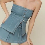 Rounrie - Set Buckle-Belty Skirt เสื้อเกาะอกคู่กระโปรงยีนส์