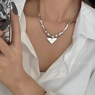 Women's fashion necklace with triangle face D2