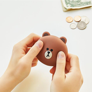 LINE FRIENDS Brown Face Silicone Pouch