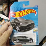 Hotwheels 1/64 TESLA MODEL 3