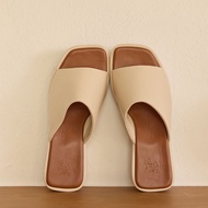 Buckle Me Tofu (เต้าหู้)🥠 รองเท้าส้นสูงทรงใหม่ เบา สบาย แมชลุคง่ายมากค่า สูง 2 นิ้ว