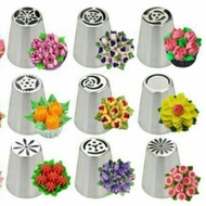Stainless steel Russian icing nozzle 剂花嘴 piping nozzle.