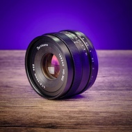 7artisans 50 f1.8 เลนส์มือหมุนสำหรับกล้อง Mirrorless (APS-C) / Fuji / Sony / Canon / M43