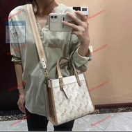 Coach 3866 Field Tote 22 馬車logo 經典logo 搭配奶茶色！尺寸：222112cm