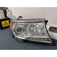 landcruiser LC200 year made 2012-2015 headlamp