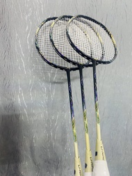 Vợt cầu lông Lining AxForce 100 khung cacbon cao cấpcăng sẵn lưới 11kg( Căng max 30LBS) Tặng Quấn Cá