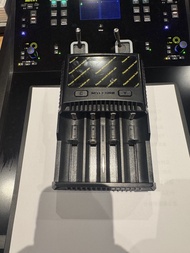 Nitecore SC4 充電器