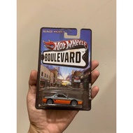 HOTWHEELS BOULEVARD PONTIAC FIERO ORANGE (REFER GAMBAR)