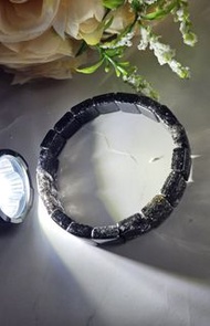 全新爆發平面男女通用黑髮晶手排 
超級招財旺財，辟邪化煞 濃郁黑發