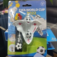 【店铺精选】2022卡塔尔同款吉祥发光物钥匙扣球迷纪念品La\'eeb足球玩偶 发光运球A款[彩盒装] 1件