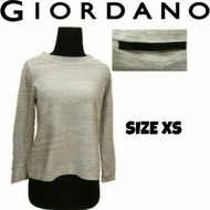GIORDANO LADIES LIGHT GREY LONG-SLEEVED TOP SIZE XS