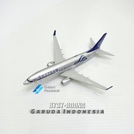 REPLIKA GARUDA INDONESIA SKY TEAM B737-800NG AIRCRAFT MINIATURE REPLICA