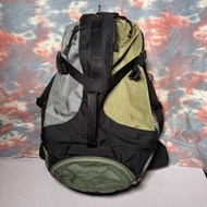 90% new Arc’teryx x Beams japan arcteryx sebring 25 backpack rucksack 銀色x淺綠色 不死鳥 始祖鳥 x beams tokyo 雙