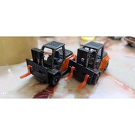 Tomica tomy no.111 Toyota L&F 35 GENEO forklift hybrid fork lift Fork Engineering Vehicles Unloading