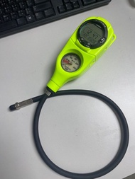 Suunto 三聯 指北針 spg殘壓錶及潛水電腦錶