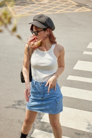 Sis story กระโปรงยีนส์ คาโก้ ทรงเอ เอวสูง แต่งกระเป๋าข้างใบใหญ่ Sis SK 203 Cargo Mini Skirt - Blue/D