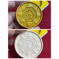 泰国佛牌，牌贴：B8293牌名：Phra Jatukam
庙名 : Wat Mahatat
佛历 : BE 2550
＃原庙盒
