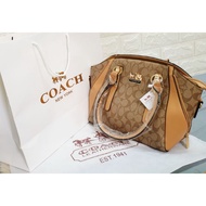 Coach leather handbag with coach dustbag (no paperbag)
