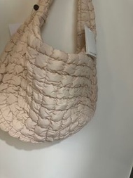 Cos quilted bag 可側揹 米白 白色雲朵包