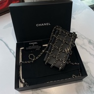 Chanel 黑金羊皮手機包 大手機也能放 31開有卡