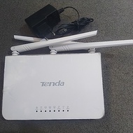 Router second bekas N300 Tenda F3