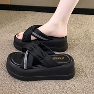 รองเท้าแตะส้นสูงพื้นหนา PU7cm ของผู้หญิง