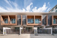 บ้านเดี่ยว 3 ห้องนอน 3 ห้องน้ำส่วนตัว ขนาด 120 ตร.ม. – หาดในยาง (LuLu House | 3BR 3BA | Naiyang Beac